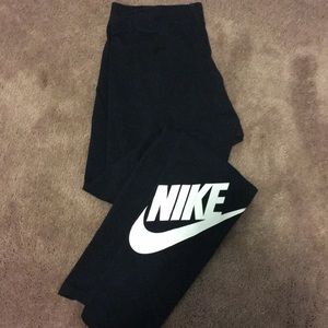 Nike women’s black leggings